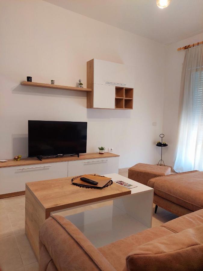 Gex Apartments Tirana Esterno foto